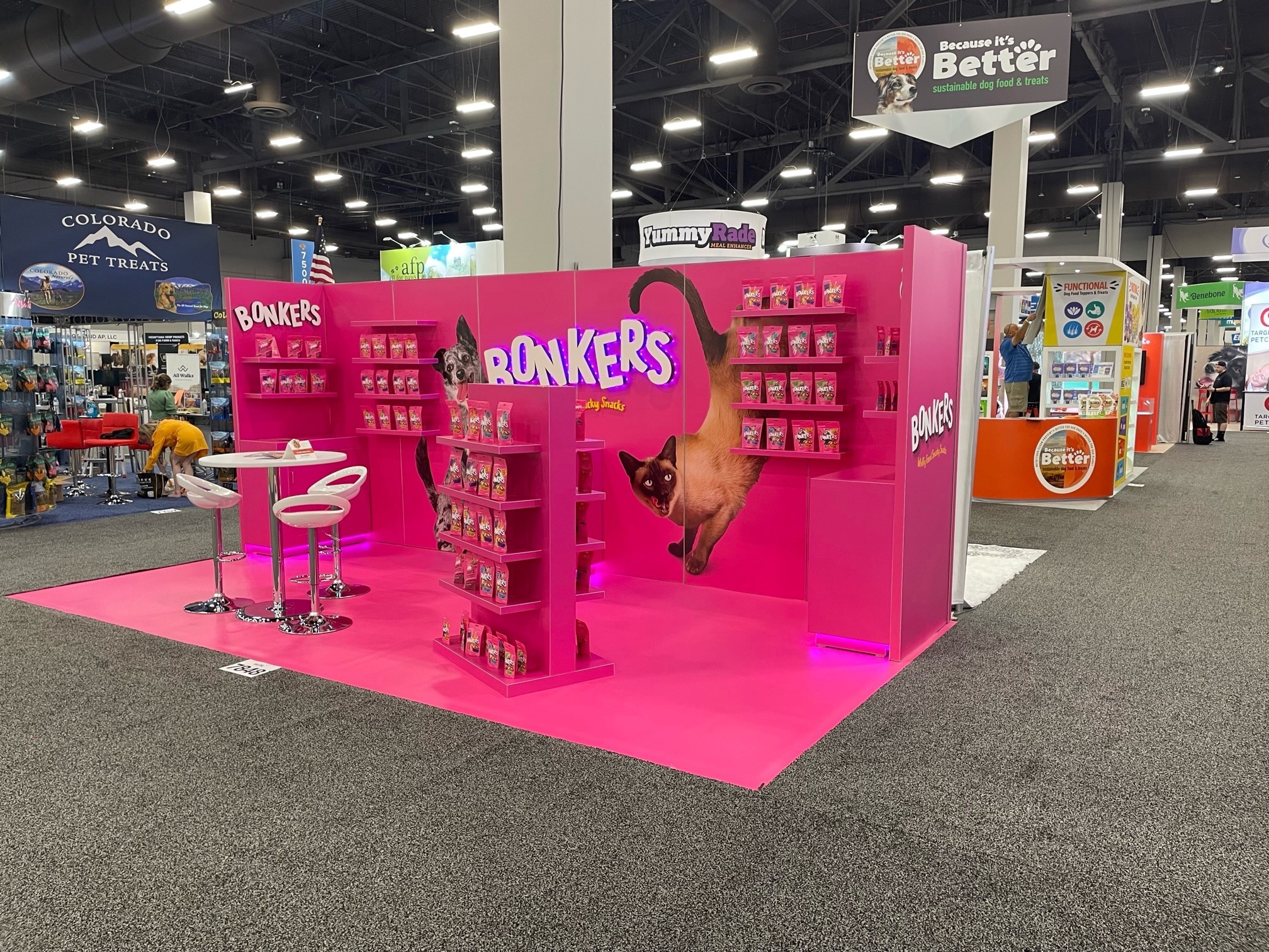 nood-pet-food-custom-exhibits