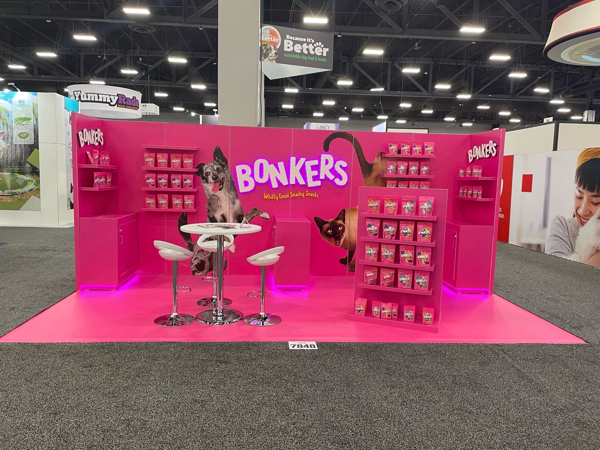 nood-pet-food-custom-exhibits